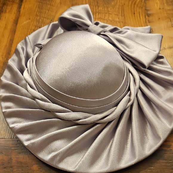 Vintage Mr. Hi\'sClassic Elegant Satin Bow Hat in Lavender main image 7